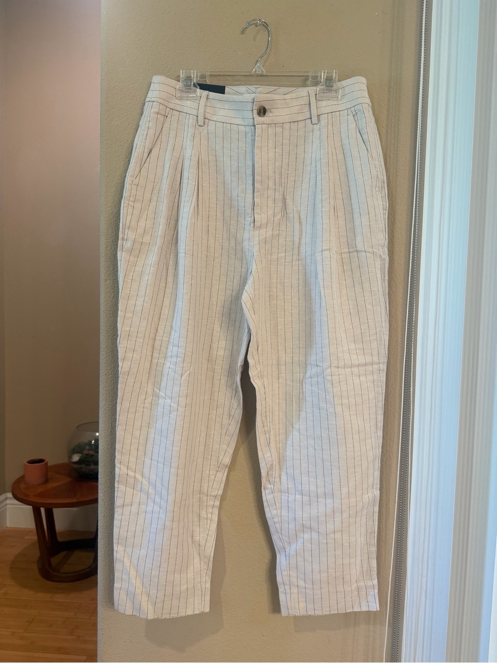 Banana Republic Off White Pinstripe Linen Blend Straight-Leg Trousers. NWT